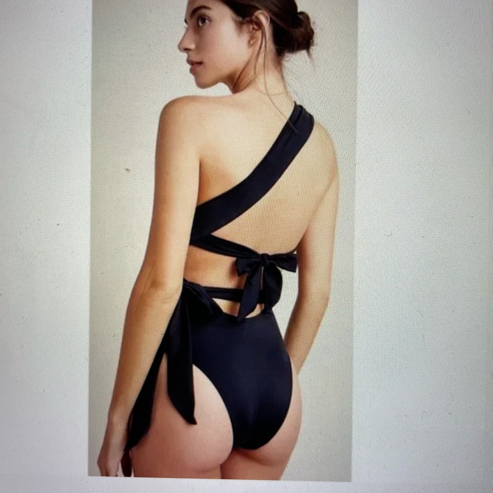 Never worn Anthropologie HAH one shoulder one piece swimsuit